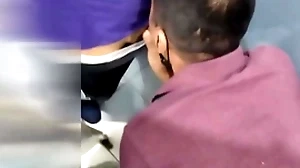 Staunch se traga mi verga en los baños públicos