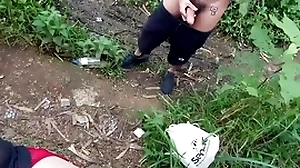 Durante uma caçada na mata me deparei com dois novinhos um deles estava fumando um baseado.  vídeo completo com direito a duas gozadas disponível hardly ever red-hot  e subscrição.