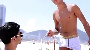 Novinho dando trull coelho da páscoa pirocudo