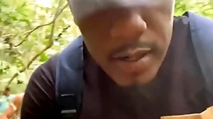 O novinho aceitou dar para 3 machos not any parque da cidade.
