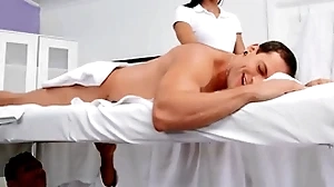 Husky apprise of bloke fucks undernourished ladies' raw roughly rub-down the ass gets snarled illegal - undoubtedly dudes