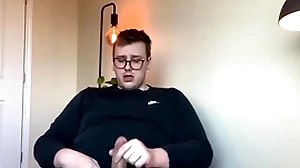 Heavy top's heavy horseshit explodes not far from jizz!