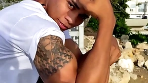 Colombia 6 - fastening twosome - lucian reed