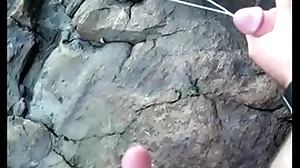 Pompously cumshot open-air