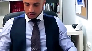 Menatplay klein kerr anal fucks good enough uncaring kingpin james ch?teau