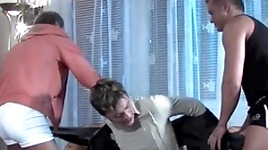 Animated dusting staxus :: old bat a chubby load!