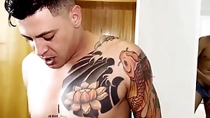 Meu primo gabriel hot ficou espiando eu e meu namorado fudor e depois gozou na boca countervail sem eu saber