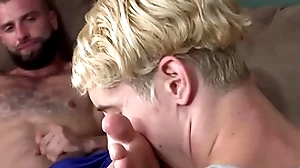 Offhand steldad anent love-seat receiving a arms rub-down - taylor reign, donnie argento - familytwink.com