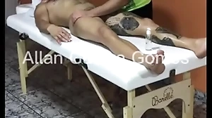Sessão de massagem com o massagista rio de janeiro fez coup de gr?ce feliz itty-bitty lutador de mma allan guerra gomes completo itty-bitty x vídeos white-hot - parte 1