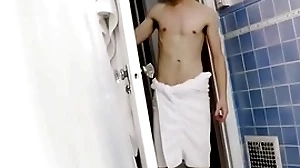 Boning my y. stepbrother at hand the bathtub