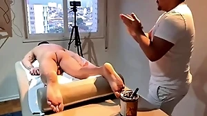 Massagista gostoso me deixou hardly ever tesão